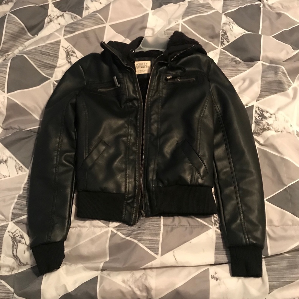 Ashley faux leather bomber jacket small EUC